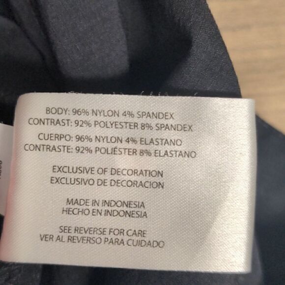 Marika Cropped Black Active Pants - Picture 7 of 7